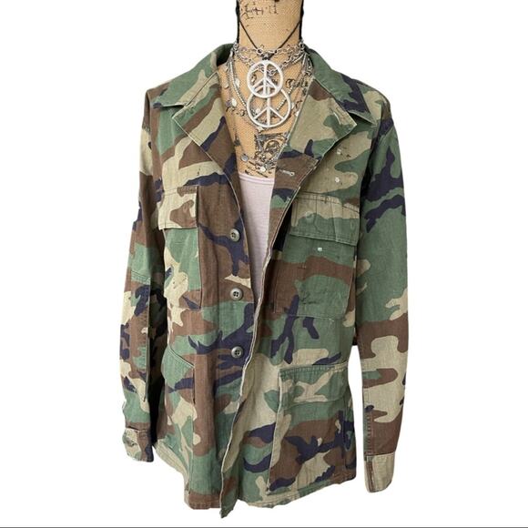 VTG Military Army Woodland Camo BDU Camo Field Jacket sz LARGE - thin fabric - Picture 1 of 11